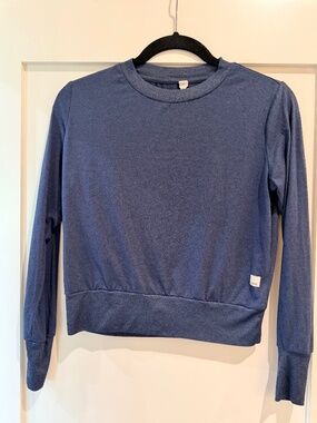 Vuori Cropped Fitted Sweater - Size XS